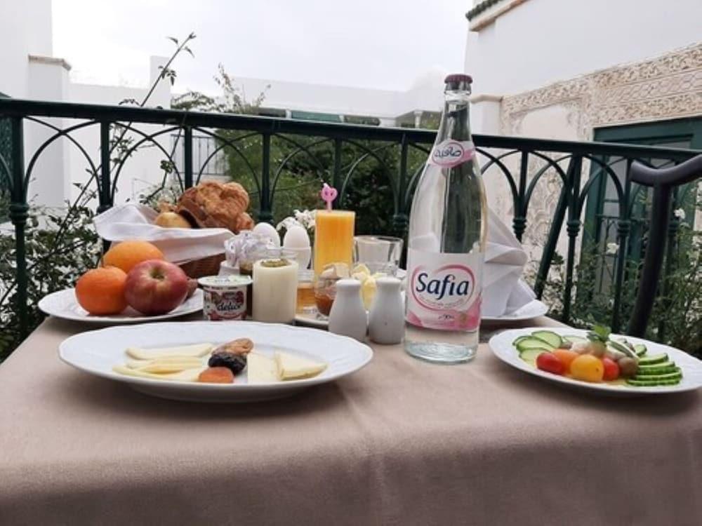 Palais Bayram Otel Tunus Dış mekan fotoğraf Safia mineral water