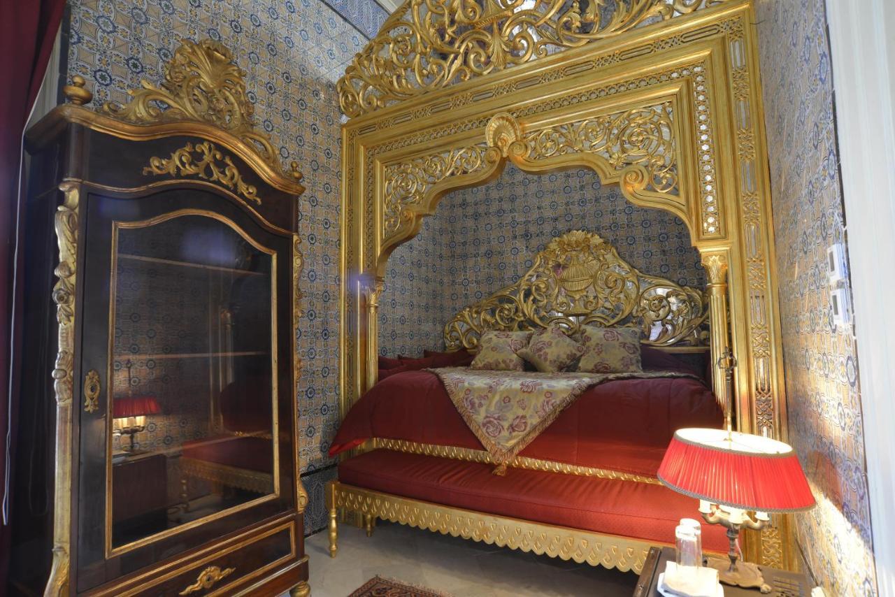 Palais Bayram Otel Tunus Dış mekan fotoğraf A bedroom in the palace